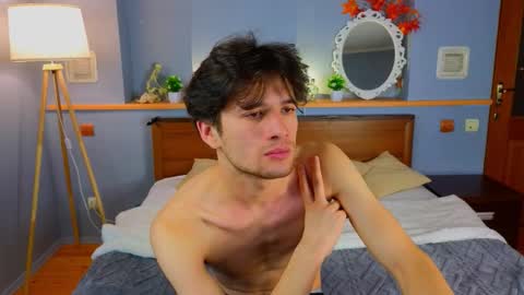 Snapshot of elvano_et chatting on November 7, 2025, 7:19 am Elvano online show from November 7, 2025, 7:19 am