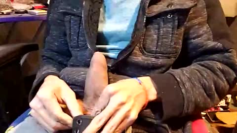 Snapshot of elvergg1 chatting on February 15, 2026, 10:58 am elvergg1 online show from February 15, 2026, 10:58 am