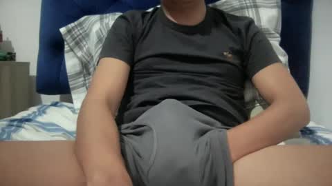 Snapshot of elvergudo0 chatting on February 9, 2025, 5:40 am Diego online show from February 9, 2025, 5:40 am