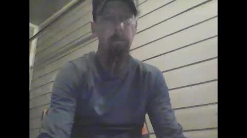 Snapshot of elwooood7 chatting on December 20, 2024, 11:10 am elwooood7 online show from December 20, 2024, 11:10 am