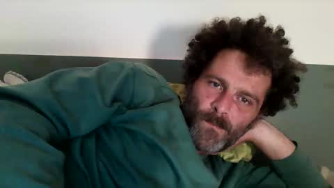 elyjahoye online show from November 28, 2025, 9:28 pm