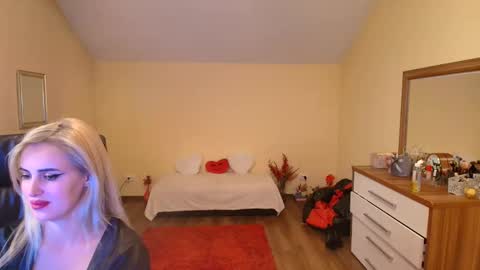 elysia3333 online show from October 21, 2025, 12:22 am