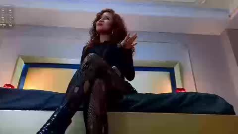 Snapshot of elywren chatting on March 25, 2026, 3:51 pm elywren online show from March 25, 2026, 3:51 pm