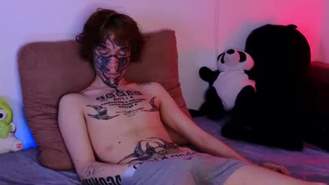 em0_h0rny online show from June 17, 2026, 11:38 pm