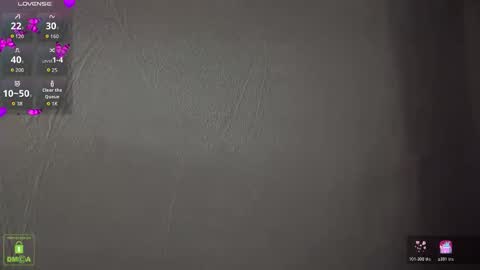 Em1l1a online show from November 6, 2025, 2:07 pm