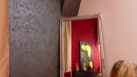 em_milly_ online show from October 31, 2025, 5:52 am