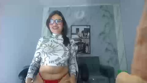 Snapshot of ema_hix_ch chatting on September 11, 2025, 10:10 pm Ema online show from September 11, 2025, 10:10 pm