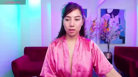 Ema louisx  online show from February 19, 2025, 8:10 pm
