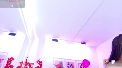 Ema louisx  online show from February 16, 2026, 12:12 pm