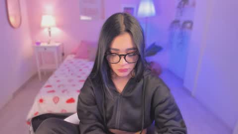 Snapshot of ema_soul chatting on September 8, 2025, 7:24 pm emma soul online show from September 8, 2025, 7:24 pm