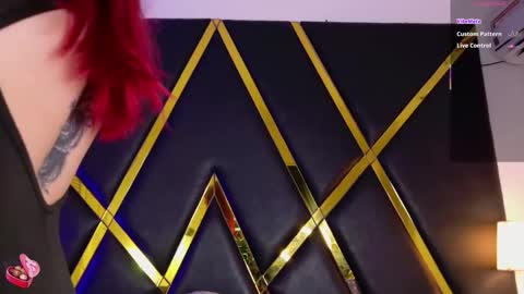 Snapshot of emaacastro chatting on December 22, 2025, 12:13 pm Emma online show from December 22, 2025, 12:13 pm