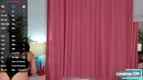 EmaBrownie online show from December 3, 2025, 7:12 pm