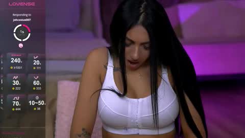 Snapshot of emahallee chatting on September 25, 2025, 2:59 am Ema online show from September 25, 2025, 2:59 am