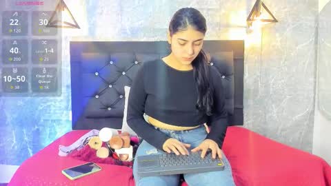 Ember Hodson online show from September 14, 2025, 10:58 am