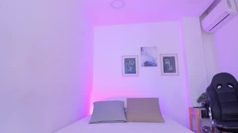 emelie_89 online show from March 10, 2025, 11:53 am