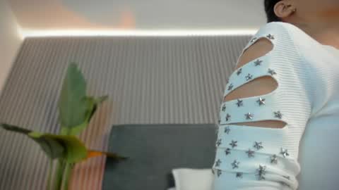 emelie_89 online show from April 7, 2026, 11:32 am