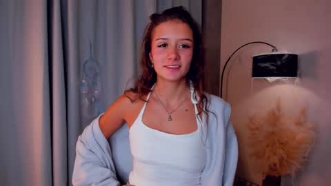 Emma online show from November 5, 2025, 1:05 am