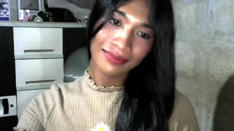 Snapshot of emely_lany chatting on July 29, 2026, 8:51 pm Lany online show from July 29, 2026, 8:51 pm