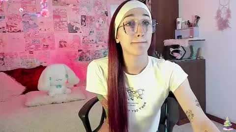 Emely Rous online show from December 17, 2025, 1:22 am