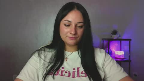 Emely online show from September 8, 2025, 9:58 pm