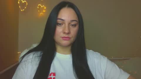 Emely online show from October 22, 2025, 9:25 pm