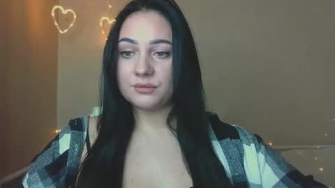 Emely online show from October 23, 2025, 4:39 pm