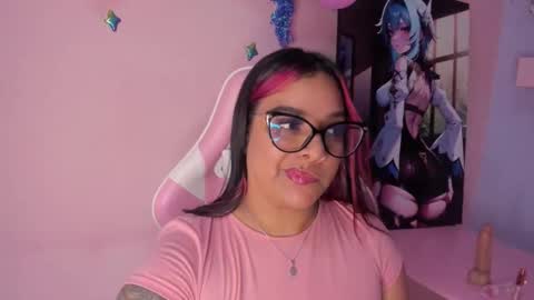 Snapshot of emelymuller chatting on March 12, 2026, 5:24 am Emely online show from March 12, 2026, 5:24 am