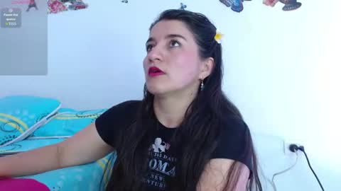 Snapshot of emelyross_ chatting on June 17, 2026, 1:01 pm emely ross online show from June 17, 2026, 1:01 pm