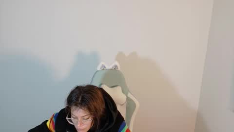 sabrina online show from November 3, 2025, 4:25 am