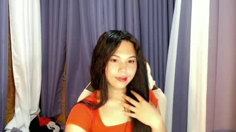 Chelle  dont forget to folloe me and thumps up online show from June 18, 2026, 10:30 am