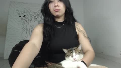 Antonella  online show from November 22, 2025, 11:37 pm