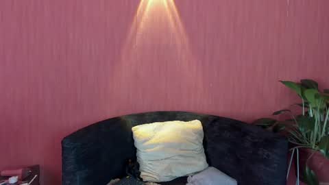 Emilia Gomez online show from June 26, 2026, 5:50 pm