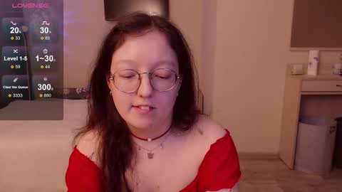 Emi online show from November 10, 2025, 8:35 am