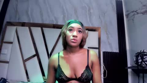 Emy online show from February 8, 2026, 1:53 am