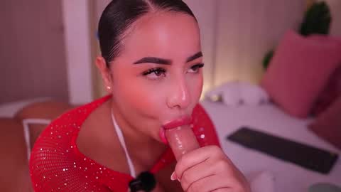    online show from November 15, 2025, 4:25 pm