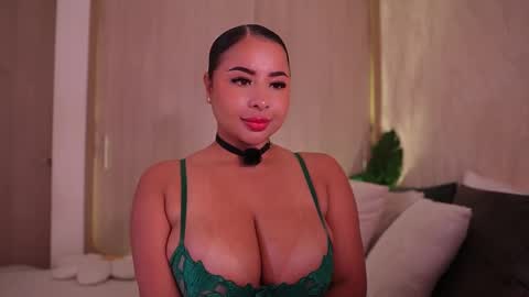    online show from November 23, 2025, 10:20 pm