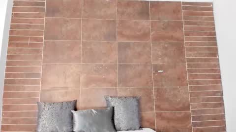 Emily online show from October 31, 2025, 11:44 am