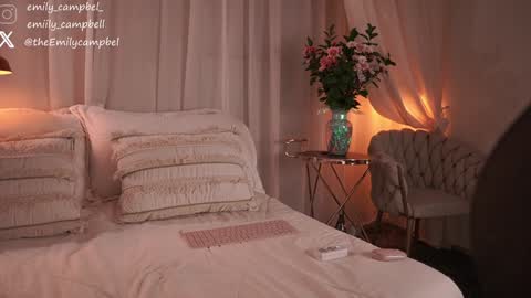 Snapshot of emiilycampbell chatting on November 7, 2025, 8:42 pm Emily Campbell online show from November 7, 2025, 8:42 pm