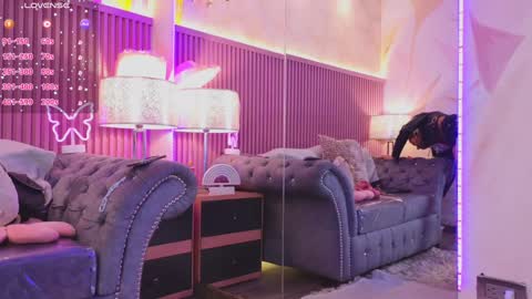 Emily online show from December 18, 2024, 12:51 pm