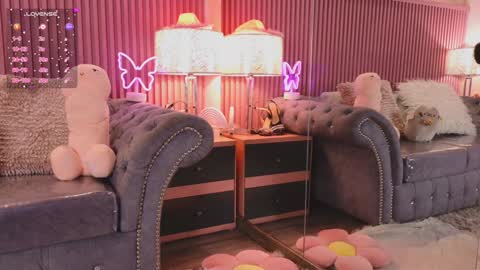 Emily online show from January 9, 2025, 1:02 pm