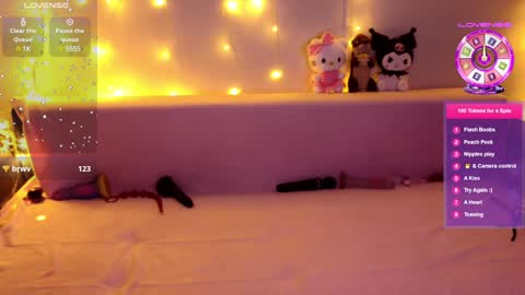 Emili online show from January 8, 2025, 2:46 pm