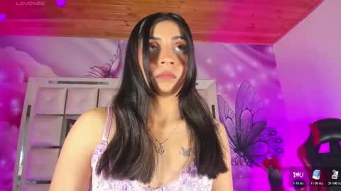 Emili clark  online show from March 1, 2026, 4:14 am