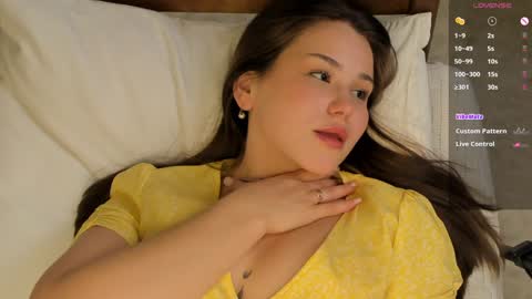 emilia_dream online show from January 28, 2025, 5:35 pm