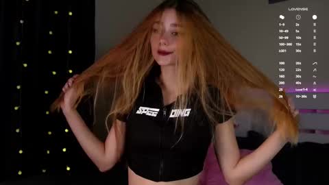 Snapshot of emiliaheather chatting on October 1, 2025, 11:22 pm Tessa online show from October 1, 2025, 11:22 pm