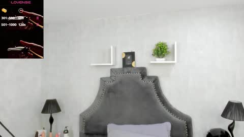 EmiliaRose online show from November 6, 2025, 8:54 pm