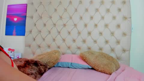 Snapshot of emilieandblake chatting on January 5, 2025, 2:52 pm emilieandblake online show from January 5, 2025, 2:52 pm