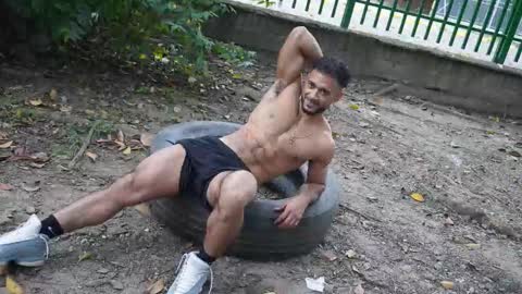 Snapshot of emilio_brandon chatting on February 8, 2026, 10:51 am Emilio online show from February 8, 2026, 10:51 am