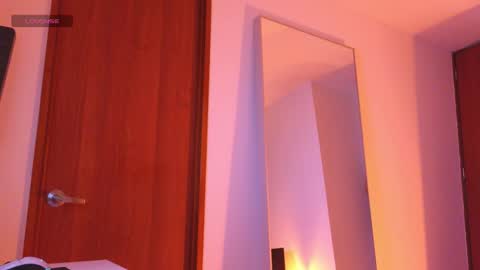 emilio_rivs online show from January 19, 2026, 4:49 am