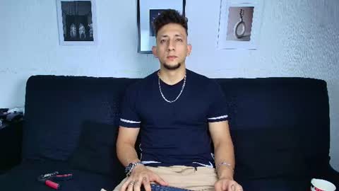 EMILIOCUM online show from August 1, 2026, 12:32 am
