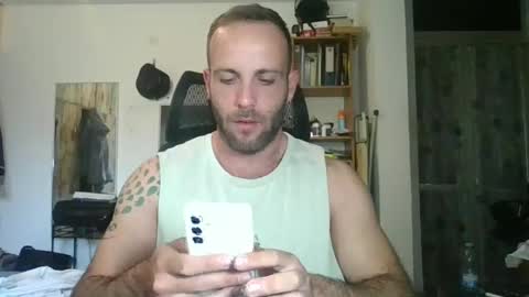 EmilioZem8 online show from December 6, 2024, 12:16 pm